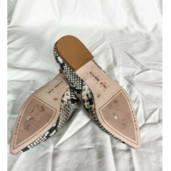 NWOB Gianni Bini Kerritaa Leather Flats - Picture 7 of 7
